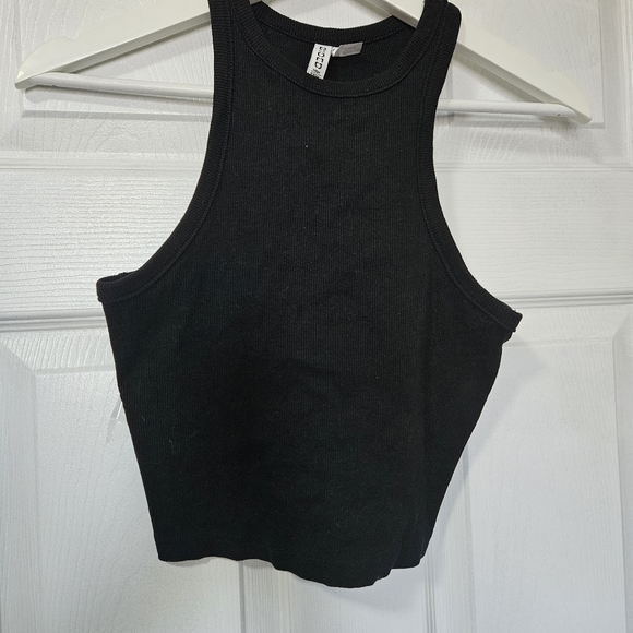 Black Razorback  crop tank - Picture 5 of 8